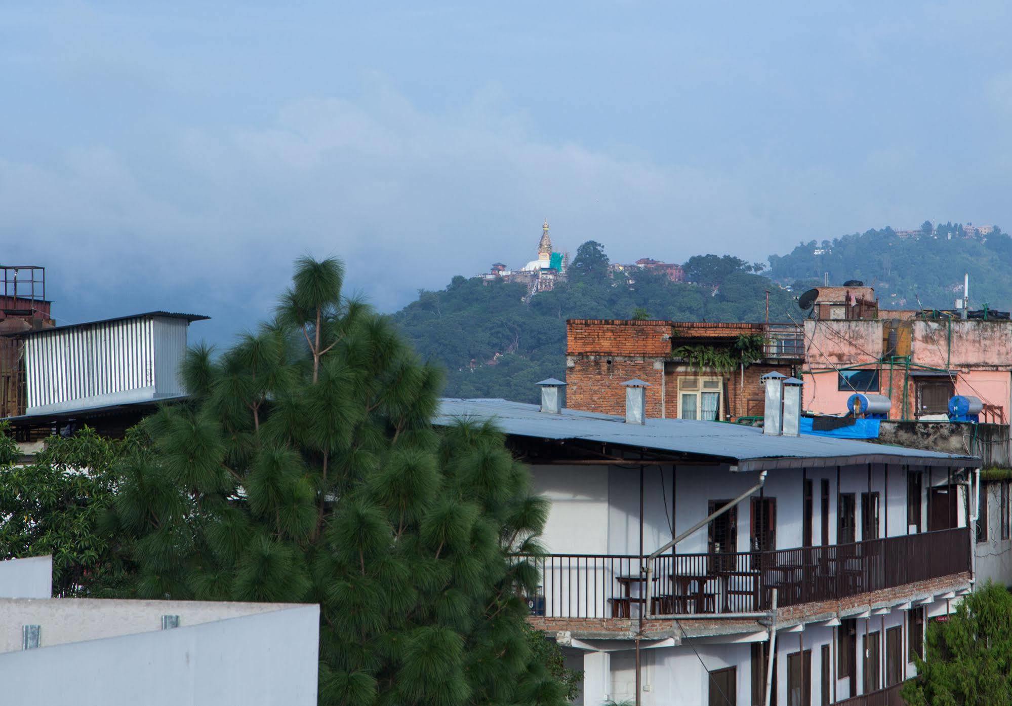 Hotel Highlander, Thamel Катманду Екстериор снимка