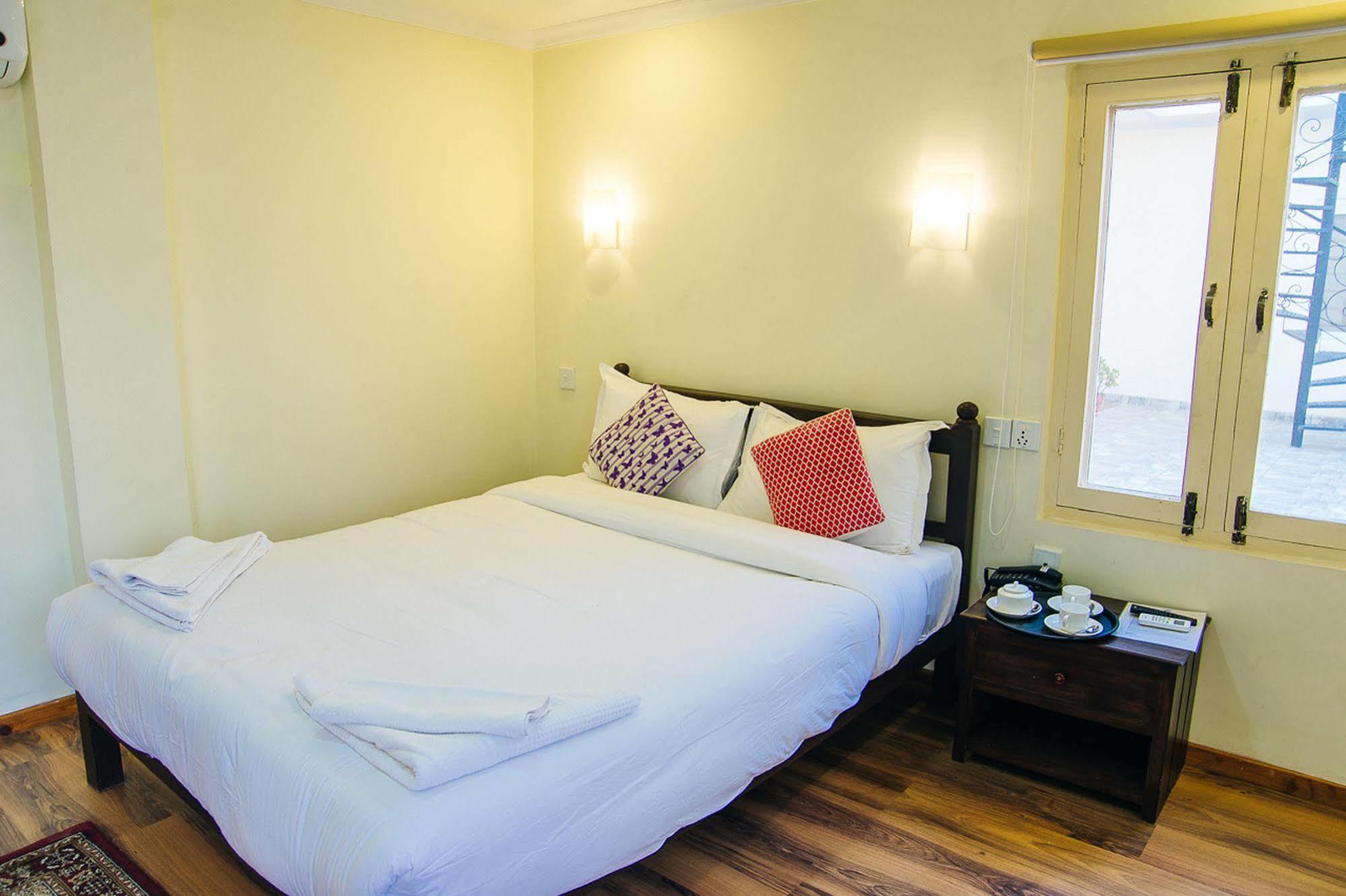 Hotel Highlander, Thamel Катманду Екстериор снимка