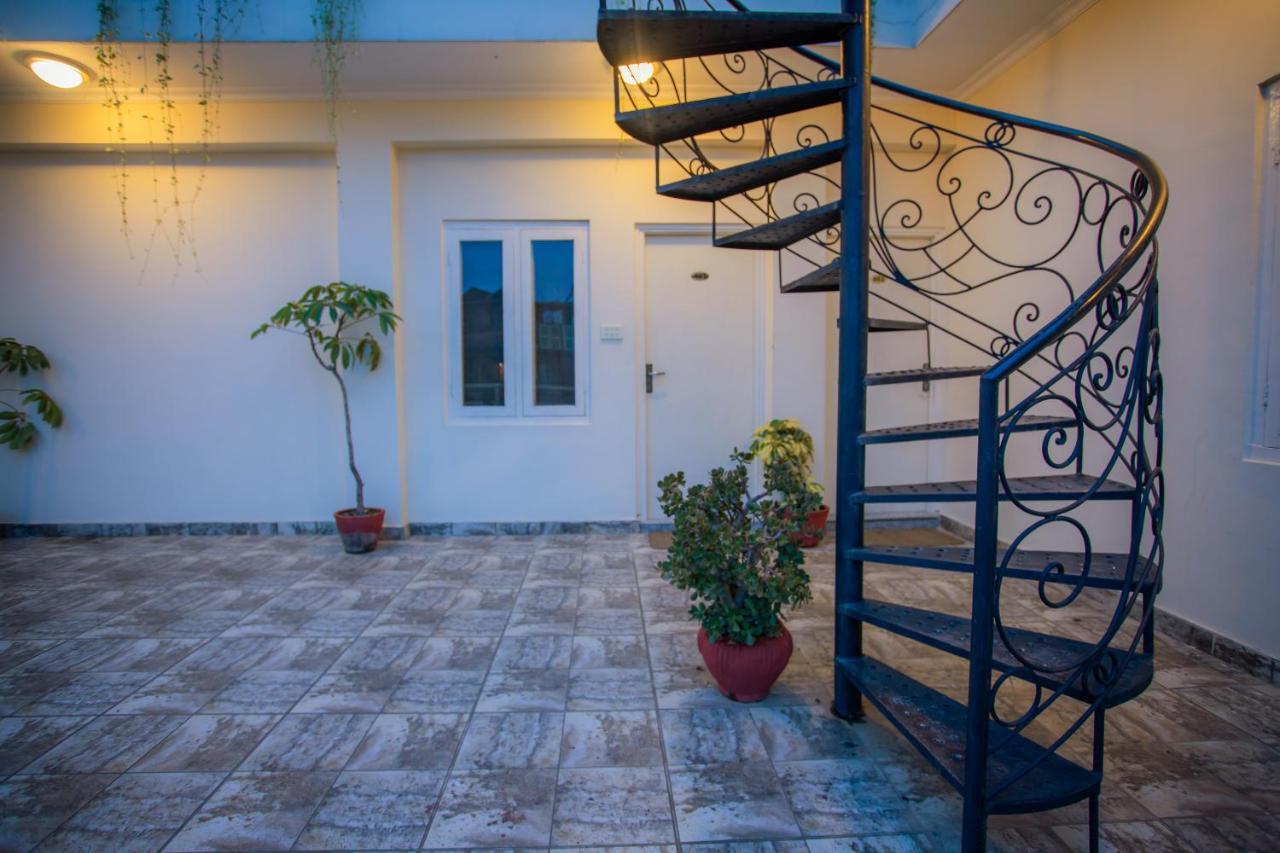Hotel Highlander, Thamel Катманду Екстериор снимка